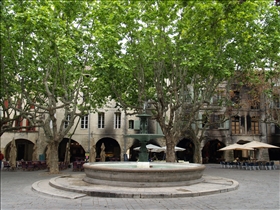 Uzés